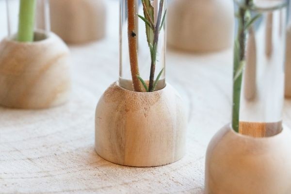 Houten basisvoet met reageerbuis Ø 2 cm en 15 cm hoog (1 pc) [IFS-29217]