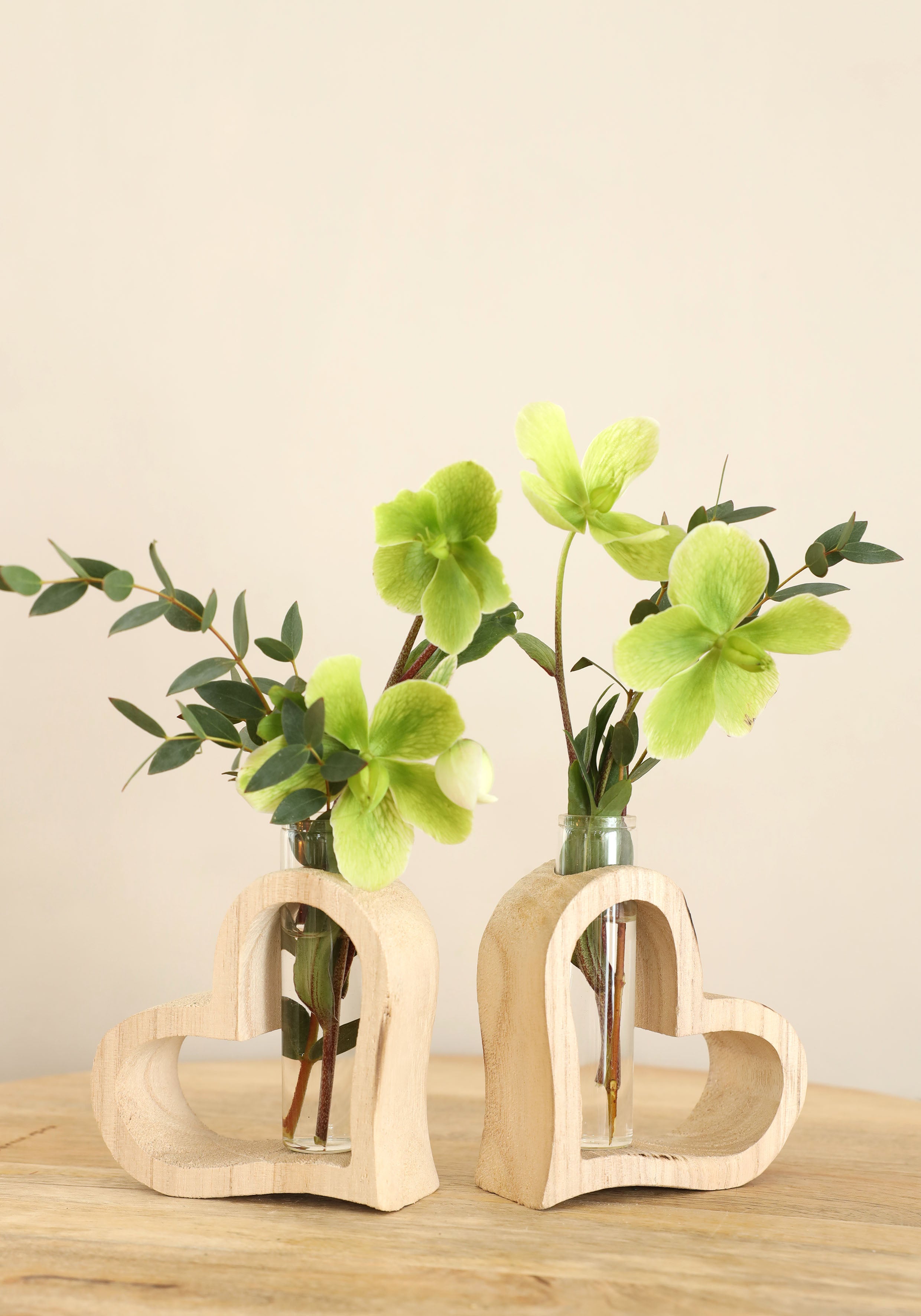 Houten hart met reageerbuisje 10 x 5 h.11 cm (6 st) [IFS-29638]