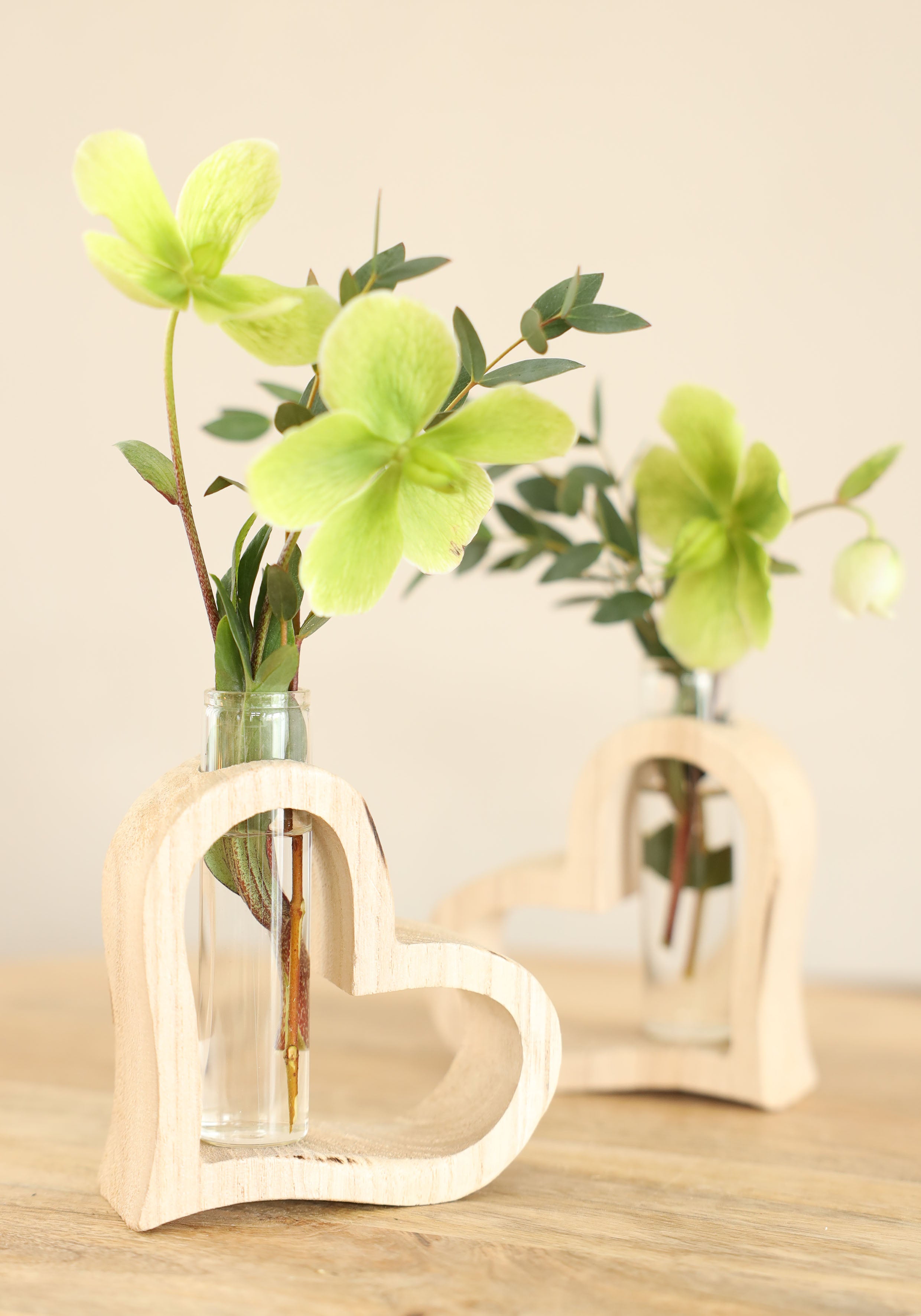 Houten hart met reageerbuisje 10 x 5 h.11 cm (6 st) [IFS-29638]