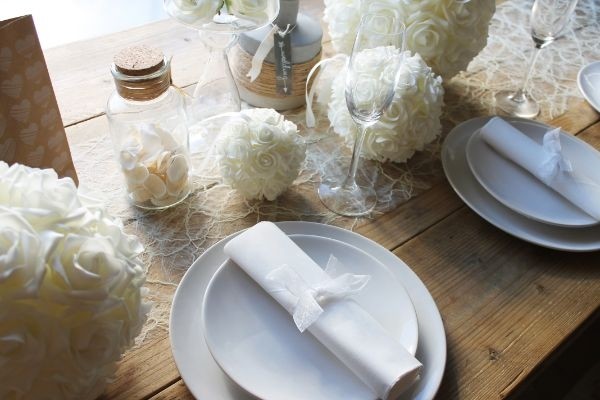 Deco "Rozenbal" Ø 10cm wit Schuim (1 stuks) [IFS-31210]