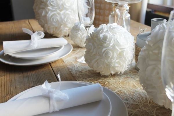 Deco "Rozenbal" Ø 18cm wit Schuim (1 stuks) [IFS-31213]